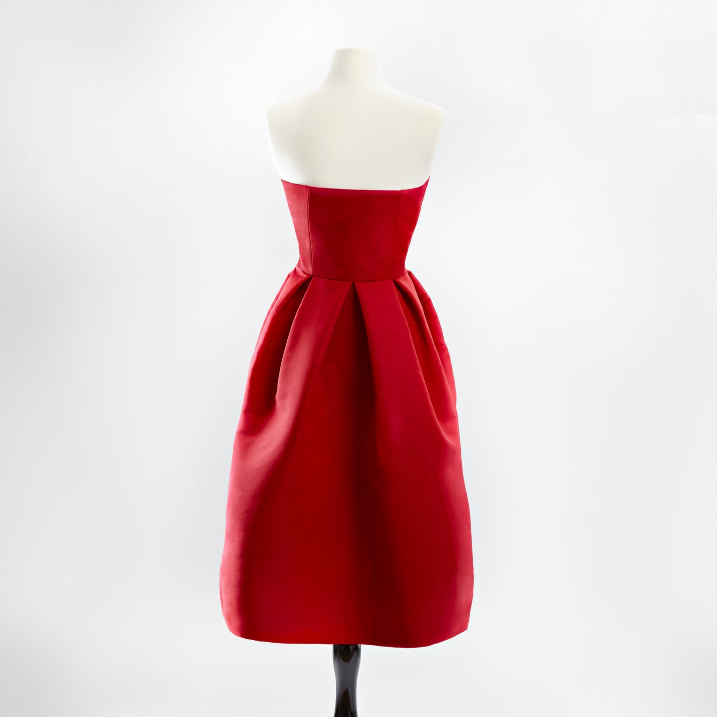 Lily Dress in Lipstick Red